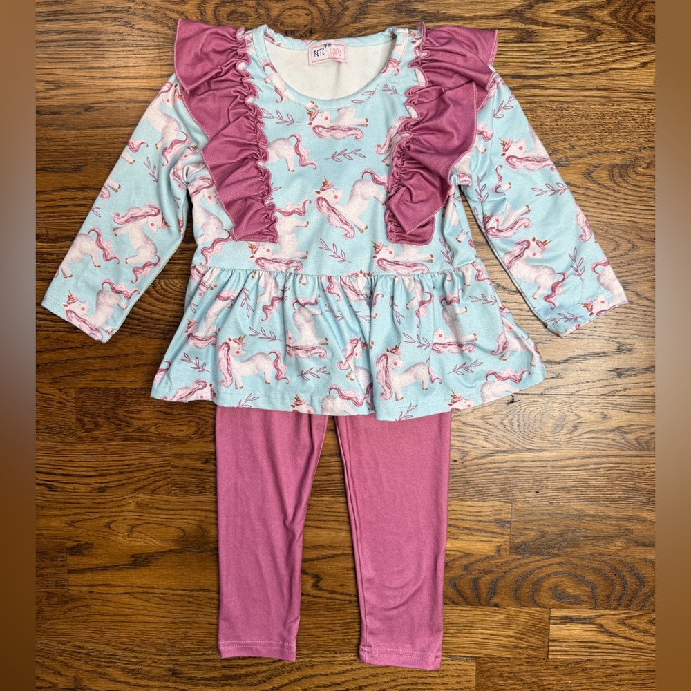 Pete + Lucy Toddler Girls Luna Unicorn Print Set with Ruffle Detail Size 2T.